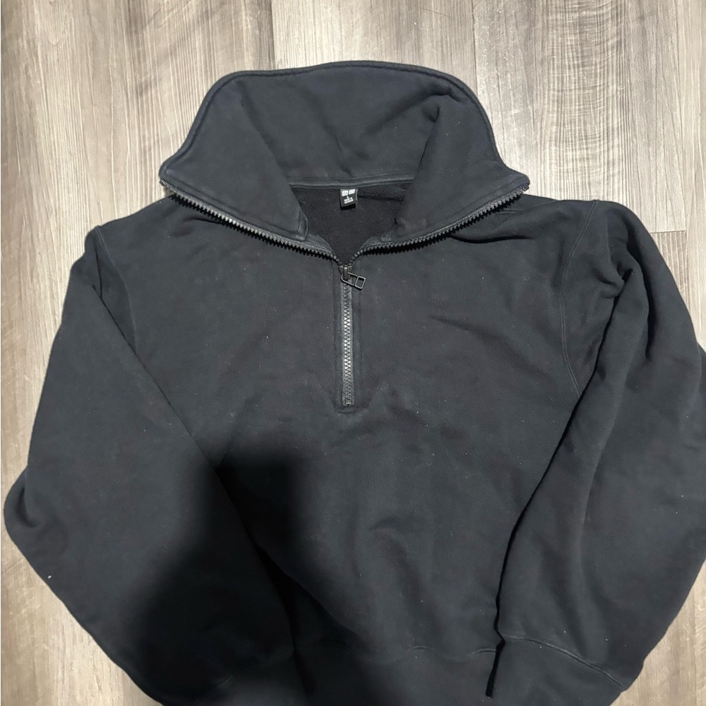Uniqlo Black Quarter-Zip Pullover